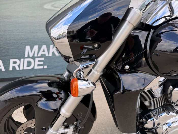 2014 Suzuki VZR 1800 BOULEVARD (M109R) Black