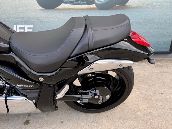 2014 Suzuki VZR 1800 BOULEVARD (M109R) Black