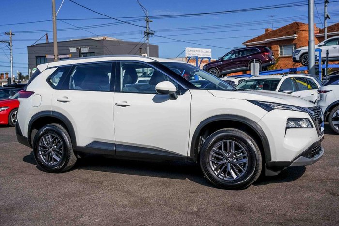 2025 Nissan X-TRAIL ST