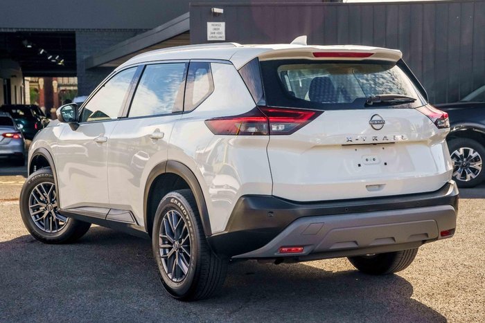2025 Nissan X-TRAIL ST
