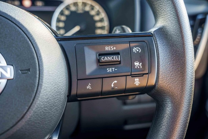 2025 Nissan X-TRAIL ST