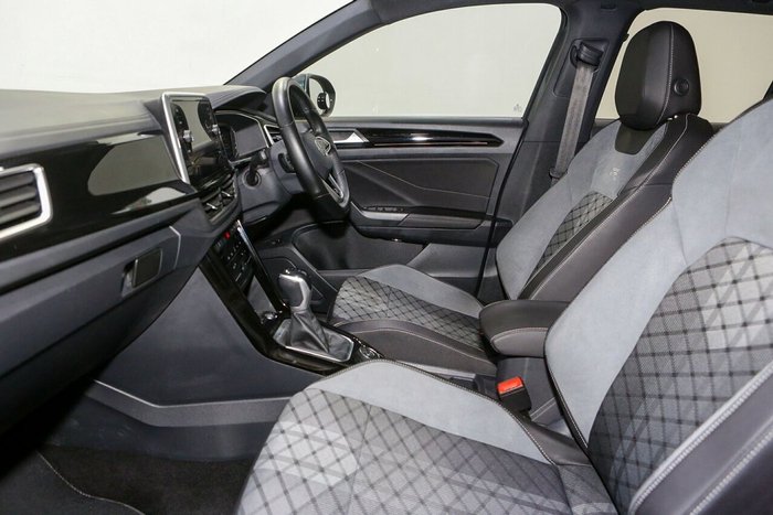 2023 Volkswagen T-Roc 140TSI R-Line