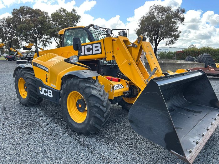 2021 JCB 542-70 Agri Super