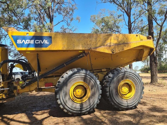 2014 Caterpillar 740B