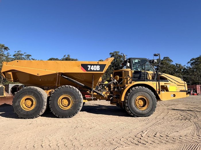 2014 Caterpillar 740B