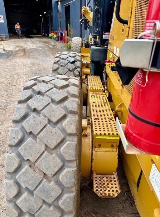 2017 Caterpillar 12M