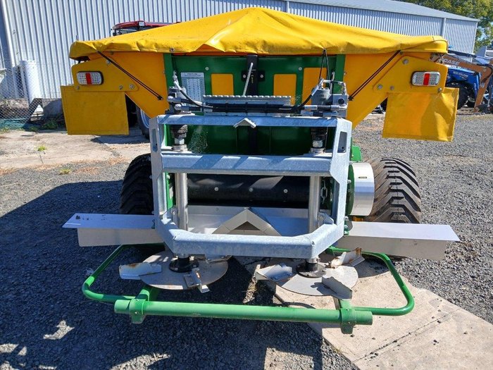 2025 SAM 3.8T Fertiliser Spreader Yellow