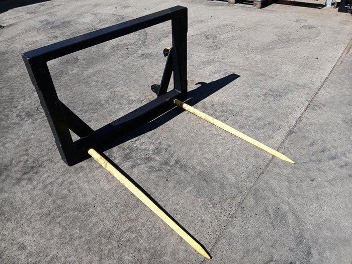 2025 Challenge Implements Essential Series Round Bale Fork Black