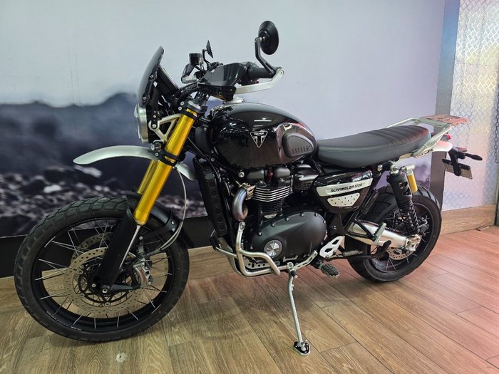 2024 Triumph SCRAMBLER 1200 XE Black