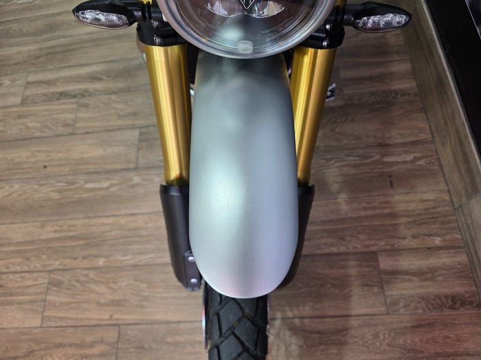 2024 Triumph SCRAMBLER 1200 XE Black