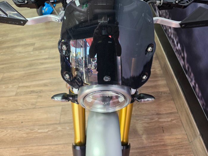 2024 Triumph SCRAMBLER 1200 XE Black