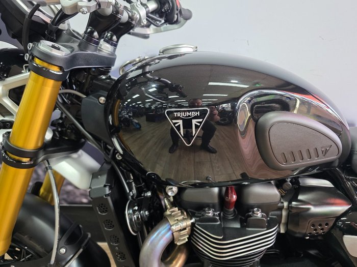 2024 Triumph SCRAMBLER 1200 XE Black