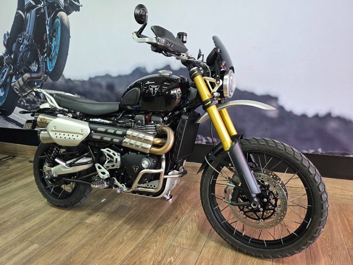 2024 Triumph SCRAMBLER 1200 XE Black