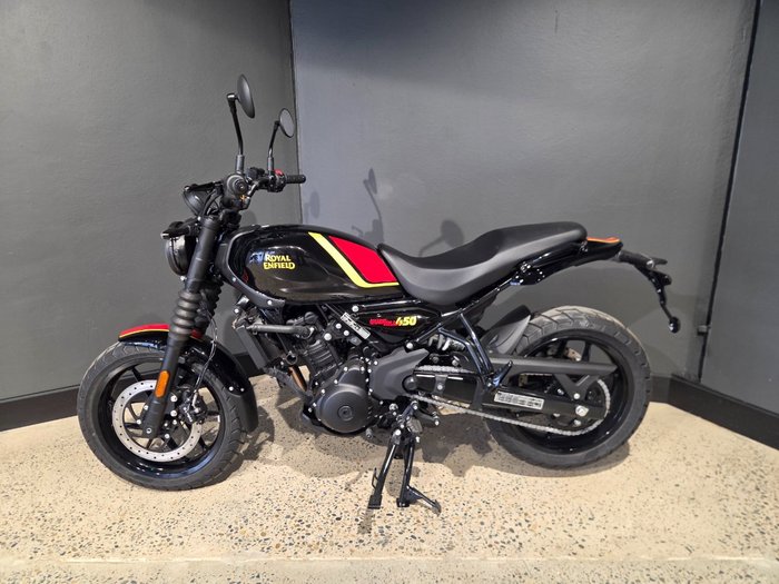 2025 Royal Enfield GUERILLA 450 BLACK