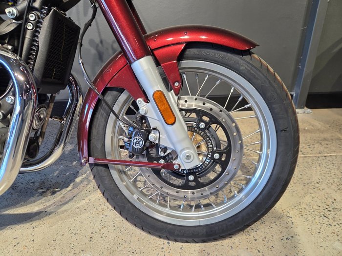 2025 Royal Enfield CLASSIC 650 RED