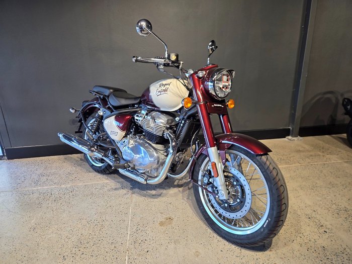 2025 Royal Enfield CLASSIC 650 RED