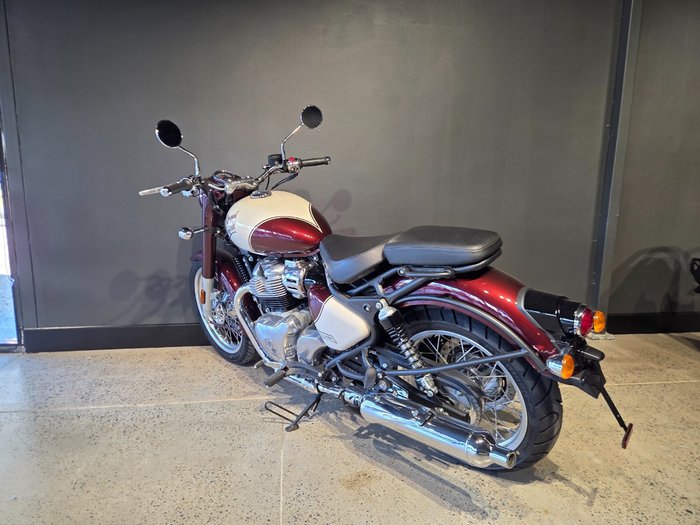 2025 Royal Enfield CLASSIC 650 RED