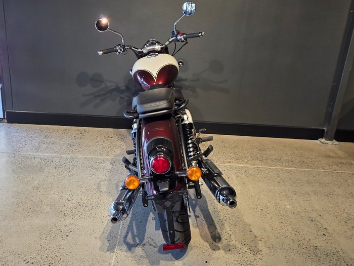 2025 Royal Enfield CLASSIC 650 RED