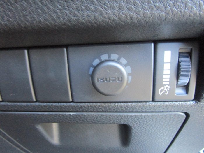 2026 Isuzu MU-X LS-M