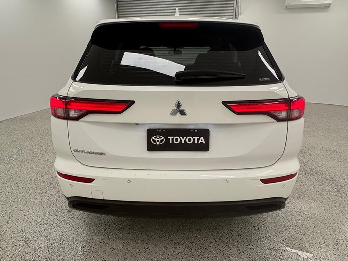2021 Mitsubishi Outlander ES ZM MY22 AWD White