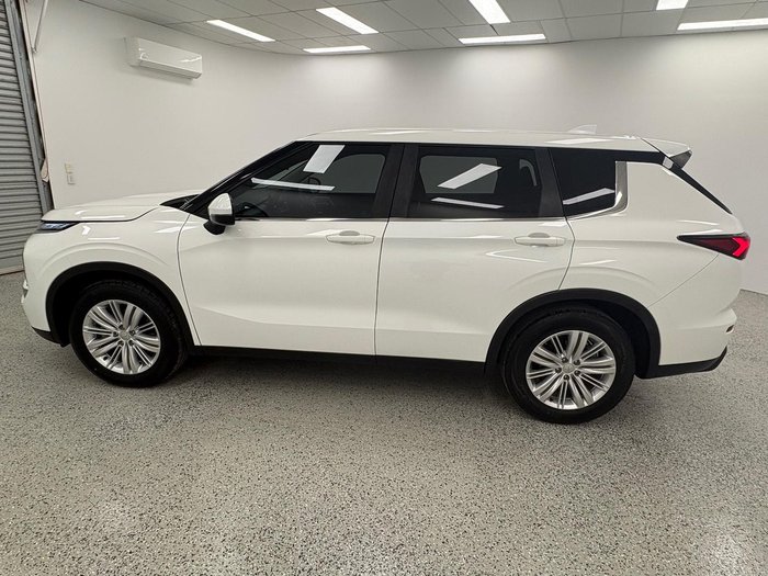 2021 Mitsubishi Outlander ES ZM MY22 AWD White