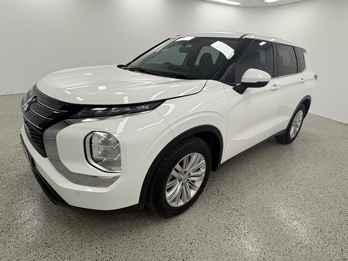 2021 Mitsubishi Outlander ES ZM MY22 AWD White