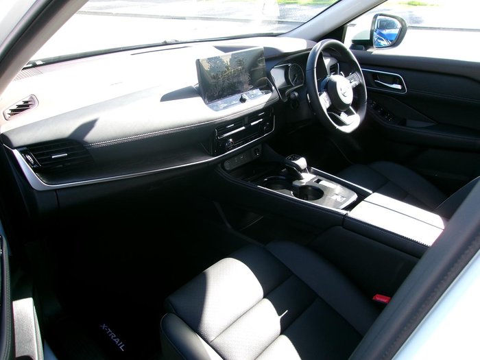 2025 Nissan X-TRAIL ST-L