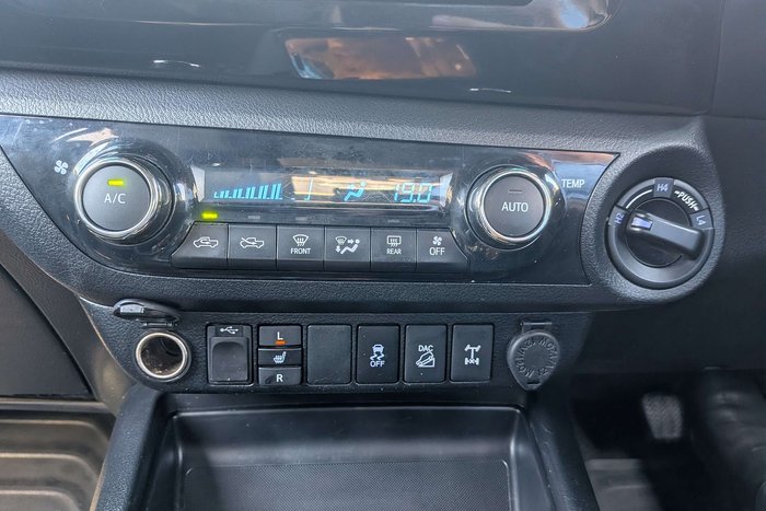 2018 Toyota Hilux Rugged X
