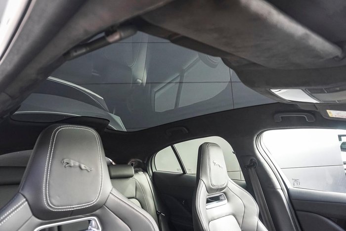 2023 Jaguar I-PACE EV400 R-Dynamic HSE