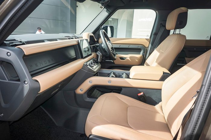 2025 Land Rover Defender 110 D350 X-Dynamic HSE