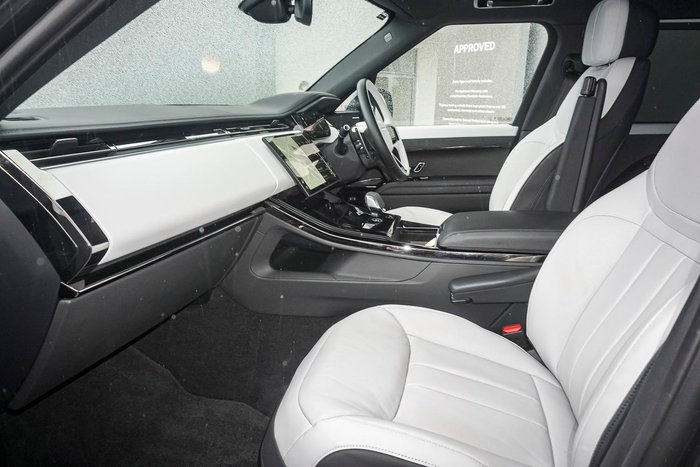 2025 Land Rover Range Rover Sport P400 Dynamic SE