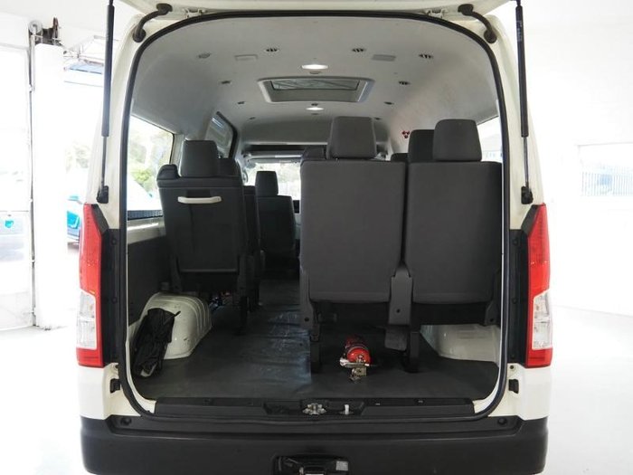 2021 Toyota Hiace Commuter