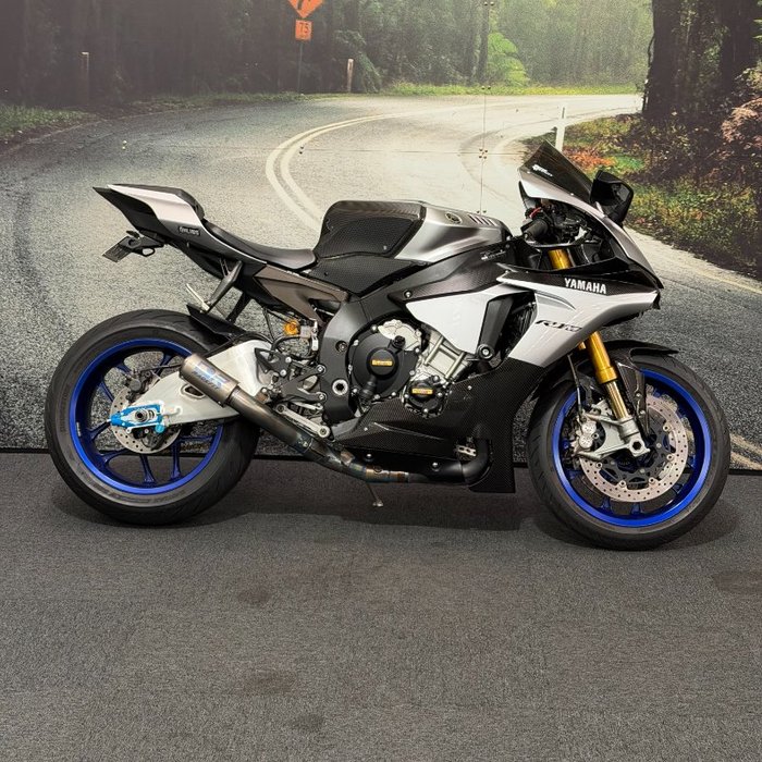 2016 Yamaha YZF-R1 M Silver