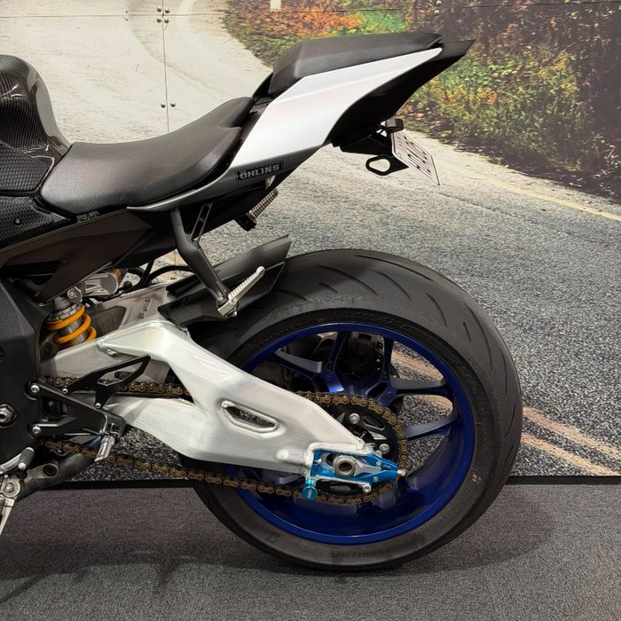 2016 Yamaha YZF-R1 M Silver