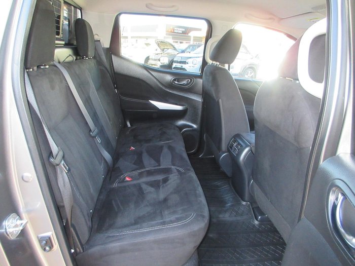 2017 Nissan Navara ST