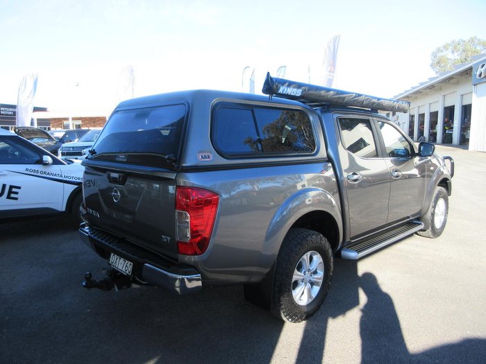 2017 Nissan Navara ST