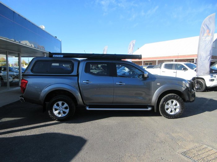 2017 Nissan Navara ST