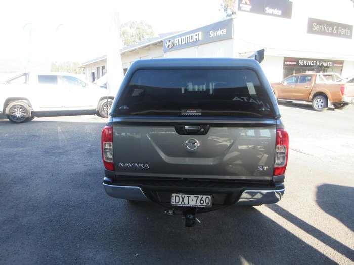 2017 Nissan Navara ST