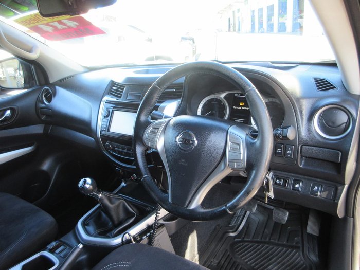 2017 Nissan Navara ST