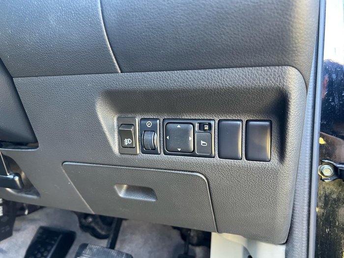 2005 Nissan X-TRAIL ST T30 II 4X4 On Demand Black Obsidian