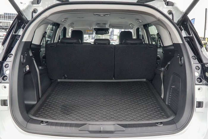 2023 Isuzu MU-X LS-T