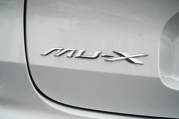 2023 Isuzu MU-X LS-T