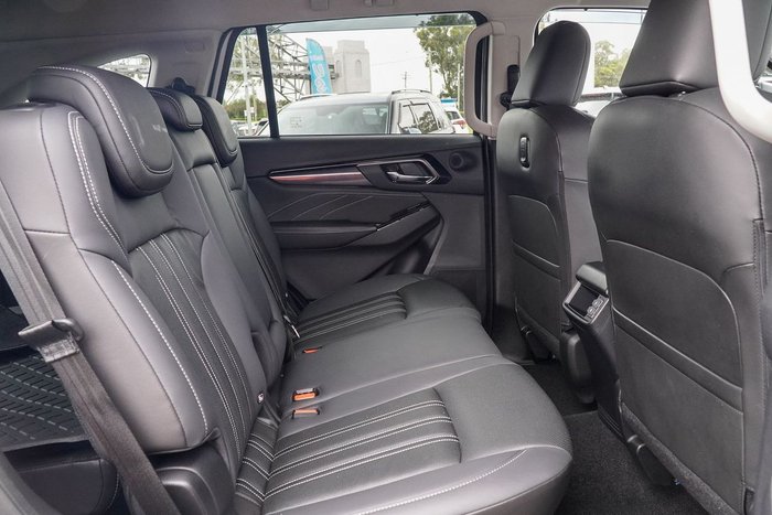 2023 Isuzu MU-X LS-T