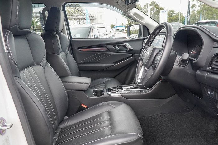 2023 Isuzu MU-X LS-T