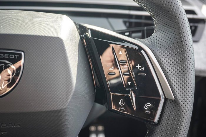 2025 Peugeot 3008 GT Premium Hybrid