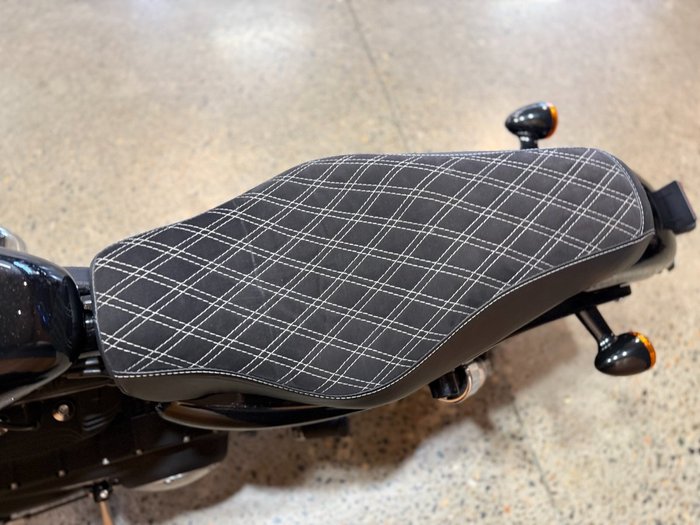 2015 HARLEY-DAVIDSON XL883 IRON 883