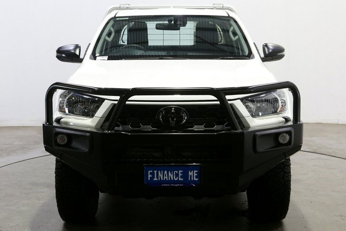 2025 Toyota Hilux SR