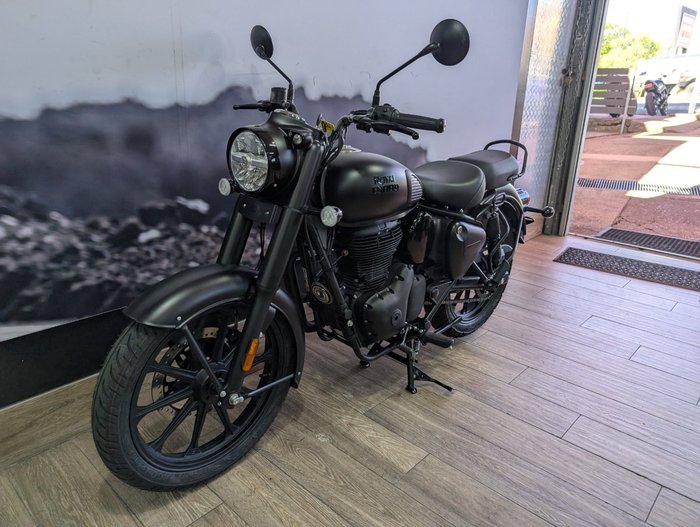2025 ROYAL ENFIELD (SEE ALSO ENFIEL CLASSIC 350 DARK Black