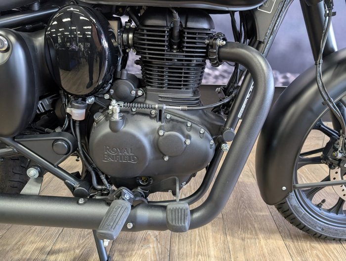 2025 ROYAL ENFIELD (SEE ALSO ENFIEL CLASSIC 350 DARK Black