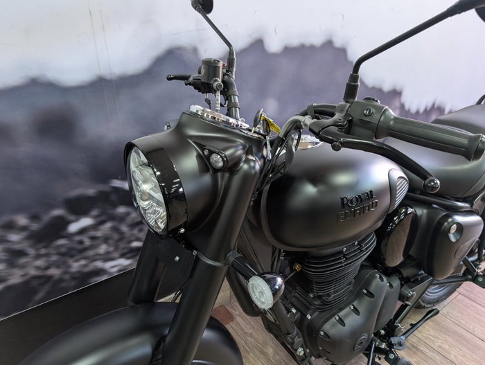 2025 ROYAL ENFIELD (SEE ALSO ENFIEL CLASSIC 350 DARK Black